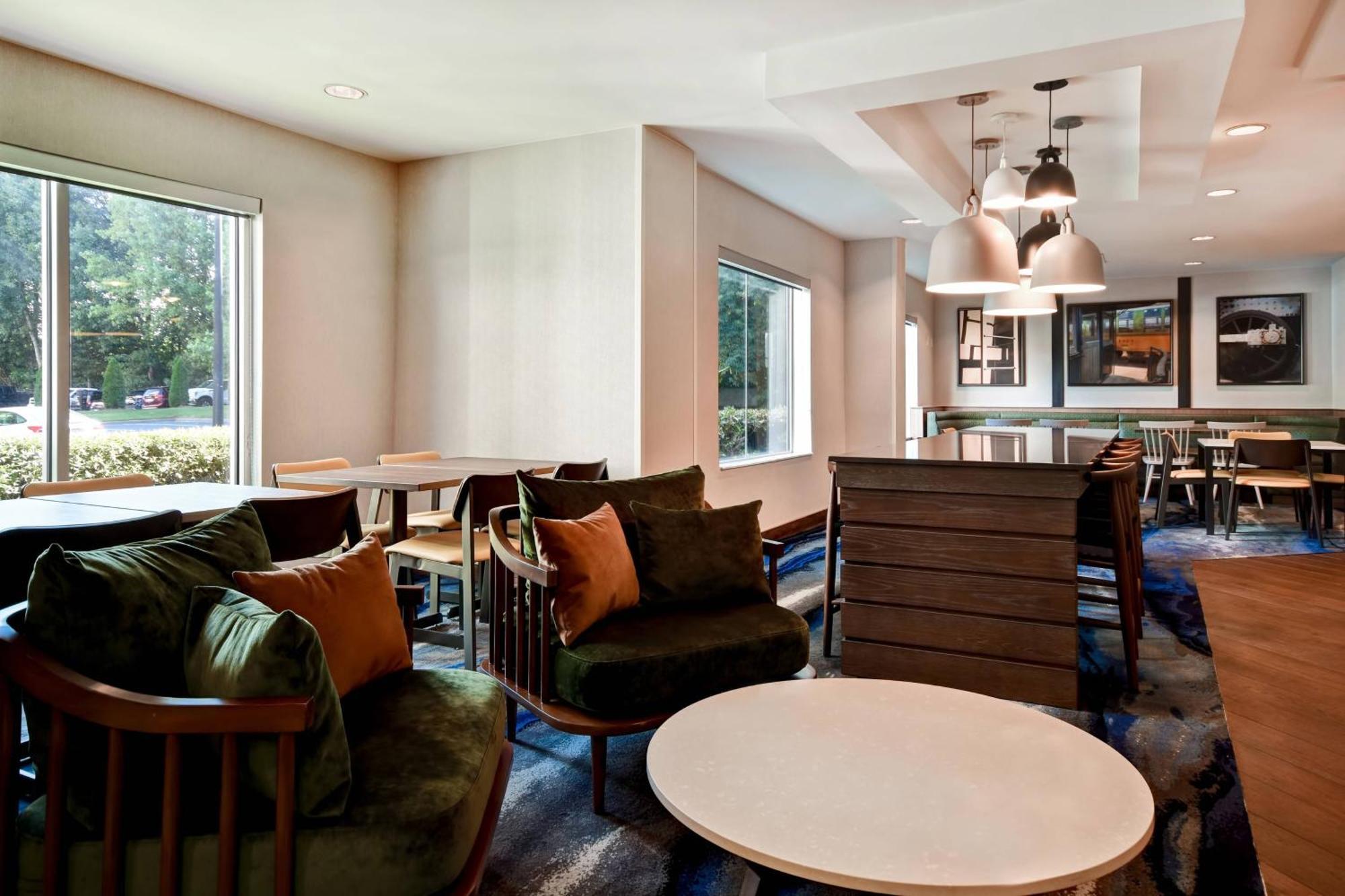 Fairfield Inn & Suites By Marriott Atlanta קנסואו מראה חיצוני תמונה