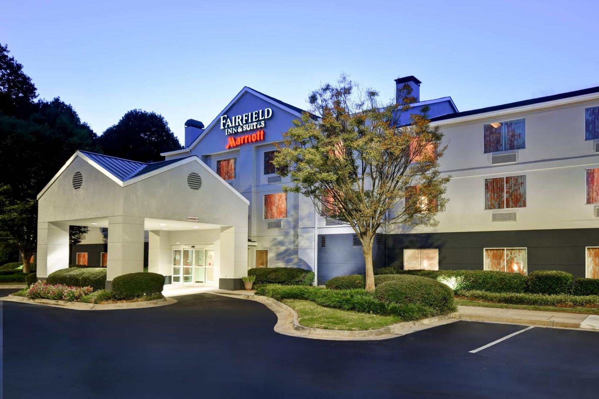 Fairfield Inn & Suites By Marriott Atlanta קנסואו מראה חיצוני תמונה